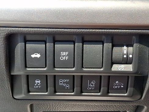 Used 2015 Subaru Legacy 2.5i Premium AWD/4WD image 26
