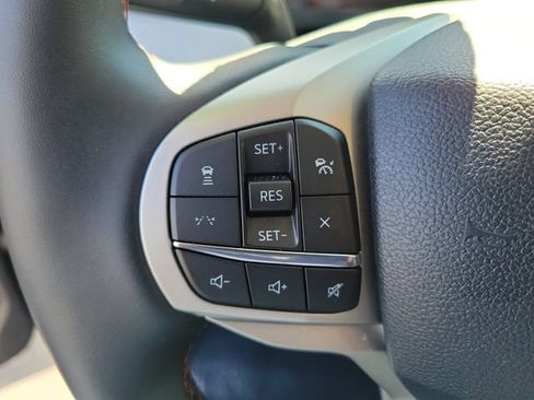 Used 2025 Ford Explorer Active RWD image 5