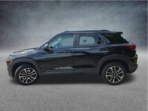 Used 2025 Chevrolet TrailBlazer LT FWD image 9