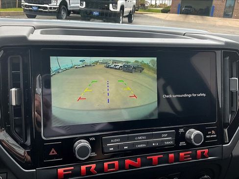 Used 2025 Nissan Frontier PRO-4X w/ Tow Package AWD/4WD image 17