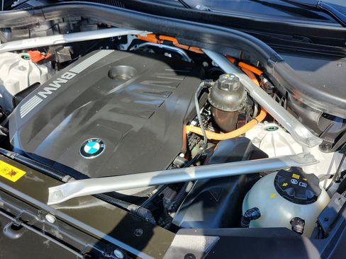 Certified 2024 BMW X5 xDrive50e w/ M Sport Package image 39