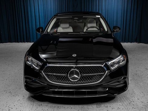 New 2026 Mercedes-Benz E 350 4MATIC Sedan image 2