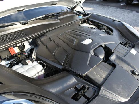 Used 2019 Porsche Cayenne AWD/4WD image 48