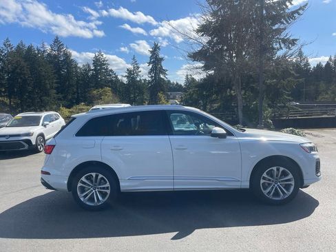 Used 2025 Audi Q7 3.0T Premium Plus AWD/4WD image 2