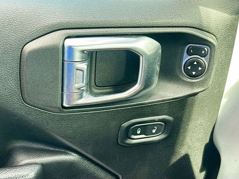 Used 2023 Jeep Wrangler Unlimited w/ 8.4" Radio Group image 19