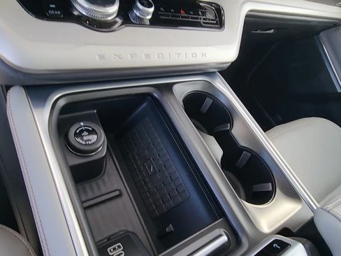 Certified 2025 Ford Expedition Max Active image 37