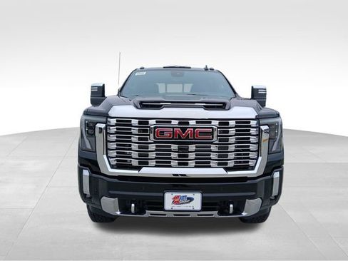 New 2026 GMC Sierra 2500 Denali w/ Denali Reserve Package image 8