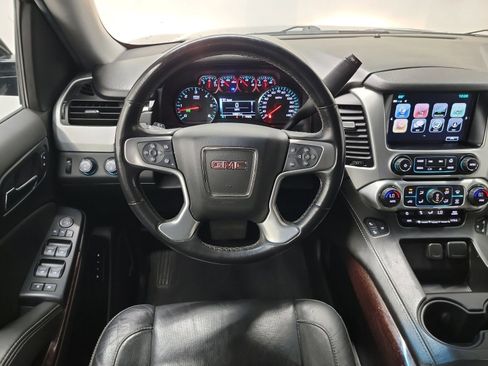 Used 2020 GMC Yukon SLT AWD/4WD image 16