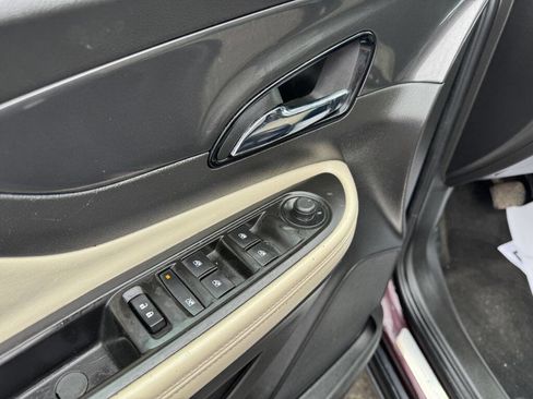 Used 2018 Buick Encore Preferred image 8
