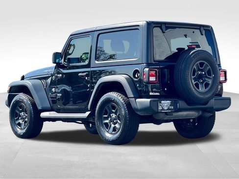 Used 2022 Jeep Wrangler Sport AWD/4WD image 5