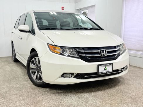 Used 2016 Honda Odyssey Touring Elite image 3