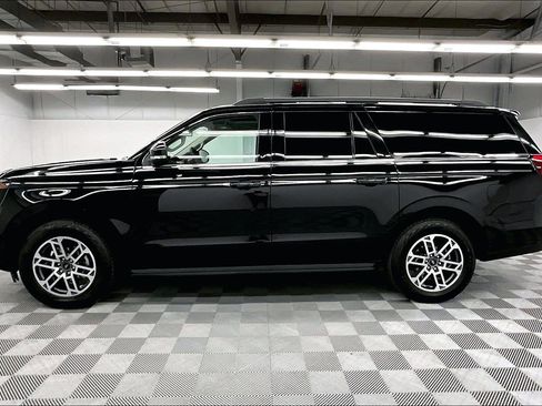 Used 2025 Ford Expedition Max Active AWD/4WD image 14