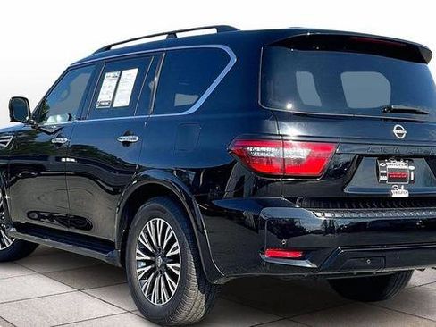 Used 2023 Nissan Armada SL w/ Midnight Edition Package image 3