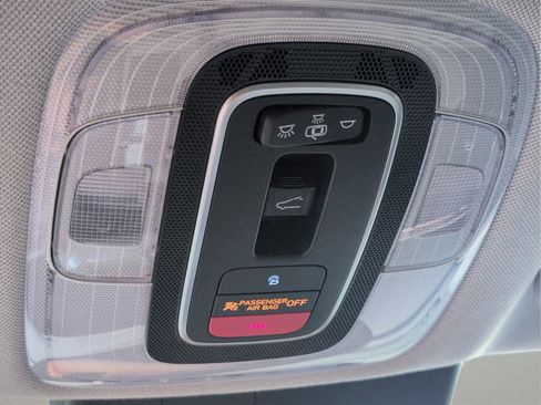 Used 2023 Hyundai Elantra Limited image 22