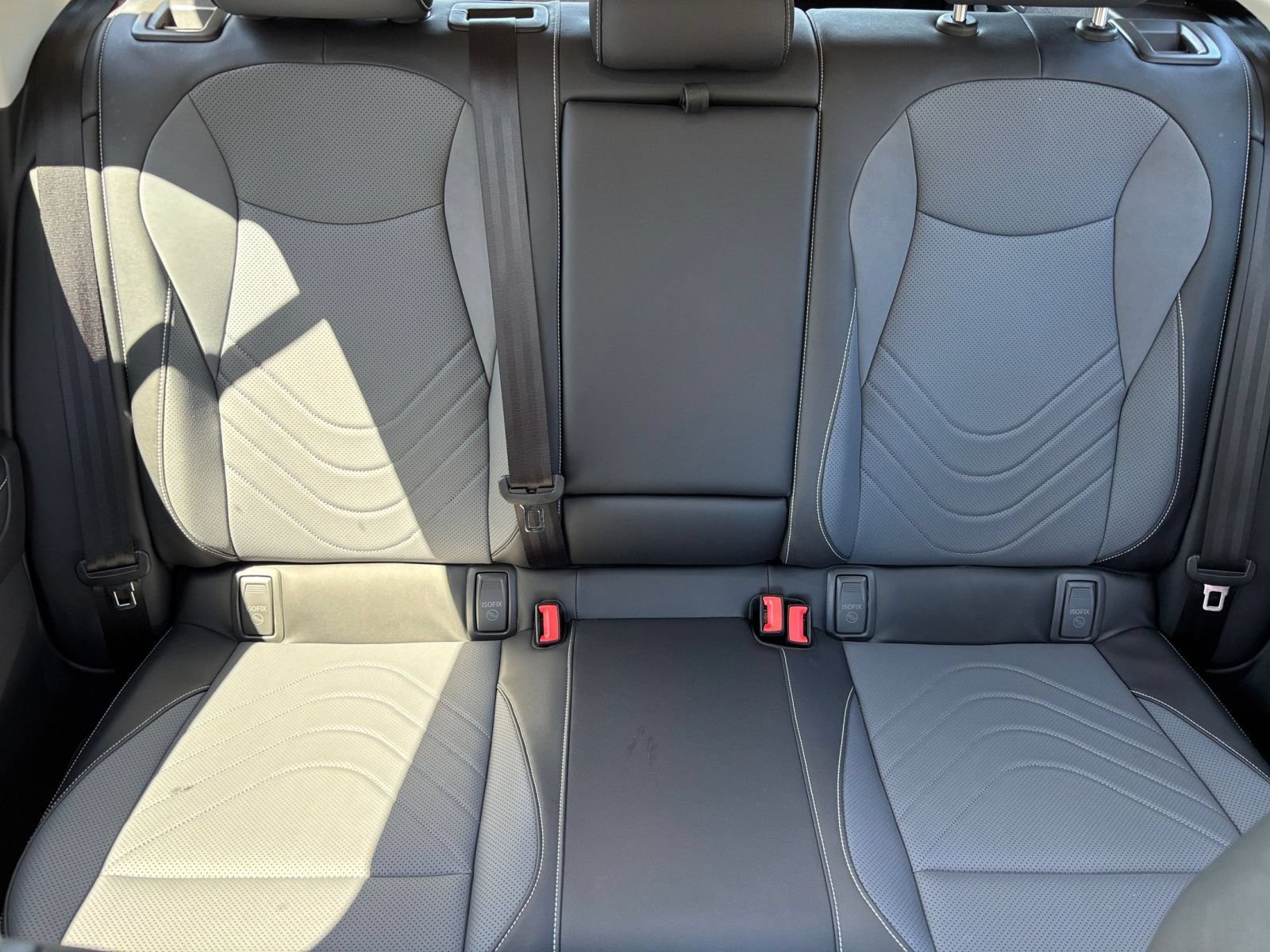 Used 2026 Volkswagen Tiguan SE AWD/4WD image 39