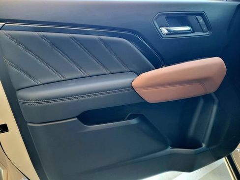 New 2026 GMC Canyon AT4 AWD/4WD image 16