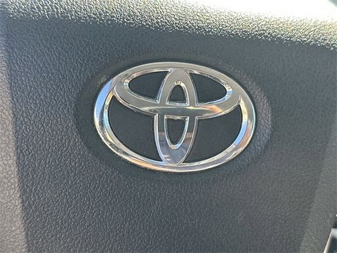 Used 2018 Toyota Prius Prime Plus image 22