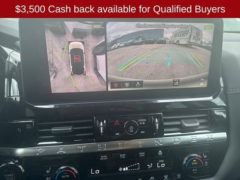 New 2026 Nissan Pathfinder Platinum image 17