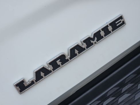 Used 2023 RAM 2500 Laramie AWD/4WD image 12