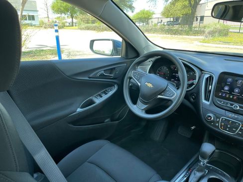 Used 2024 Chevrolet Malibu LT image 37
