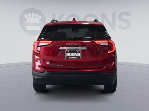 Used 2023 GMC Terrain SLE w/ Driver Convenience Package FWD image 10