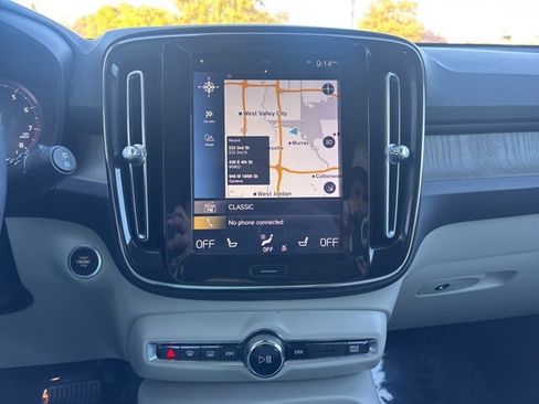 Used 2019 Volvo XC40 T5 Inscription image 25