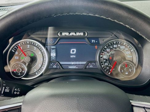 Used 2025 RAM 1500 Laramie image 25