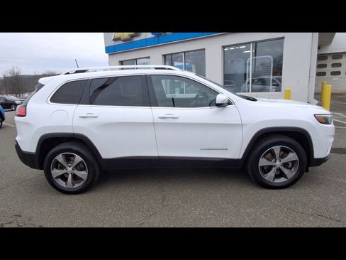 Used 2019 Jeep Cherokee Limited image 9