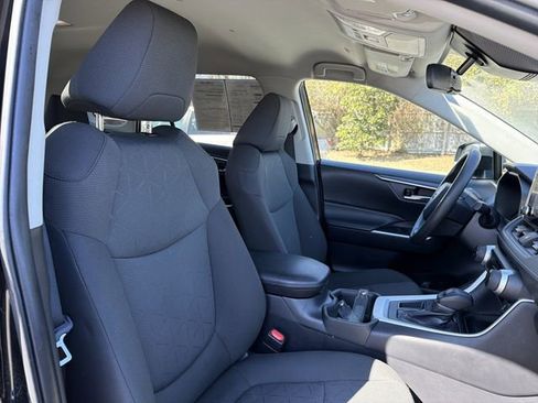 Used 2024 Toyota RAV4 XLE image 18