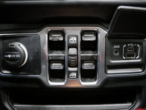 Used 2022 Jeep Wrangler Unlimited Sport image 22