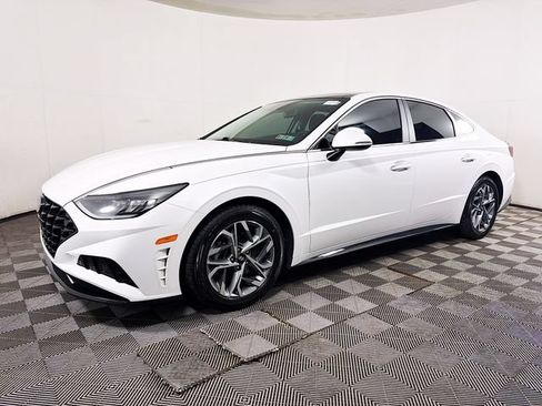 Used 2022 Hyundai Sonata SEL w/ Convenience Package FWD image 3