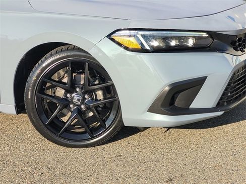 Used 2022 Honda Civic Sport image 9