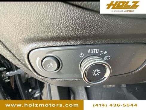 Certified 2022 Chevrolet Equinox RS w/ RS Leather Package AWD/4WD image 19