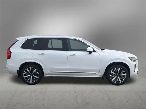 Certified 2025 Volvo XC90 B5 Core w/ Protection Package Premier image 7