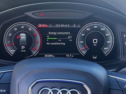 Used 2023 Audi Q7 Premium Plus image 9