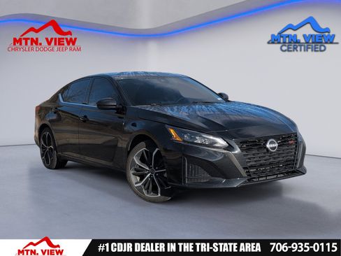 Used 2025 Nissan Altima 2.5 SR image 1