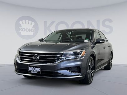 Used 2022 Volkswagen Passat 2.0T SE