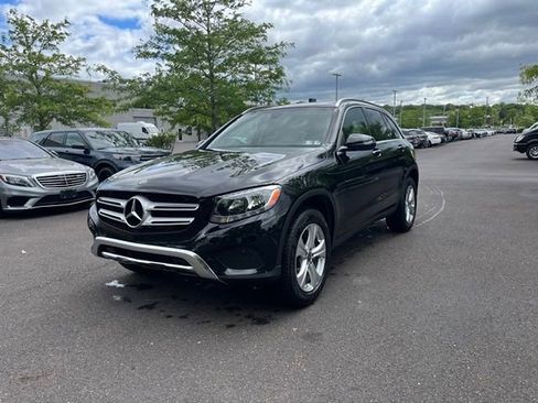 Used 2018 Mercedes-Benz GLC 300 4MATIC image 3