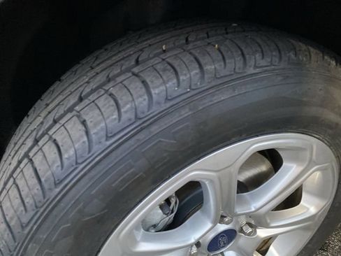 Used 2019 Ford EcoSport SE image 28