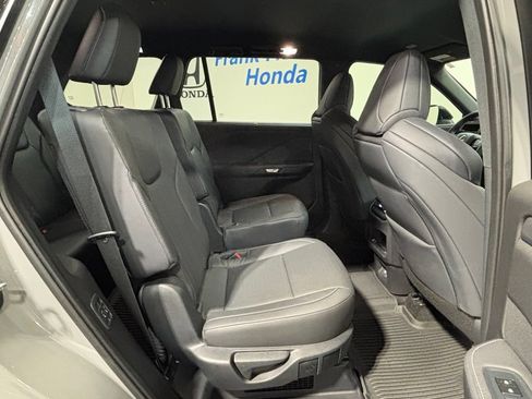 Used 2025 Lexus TX 500h AWD w/ Technology Package image 32