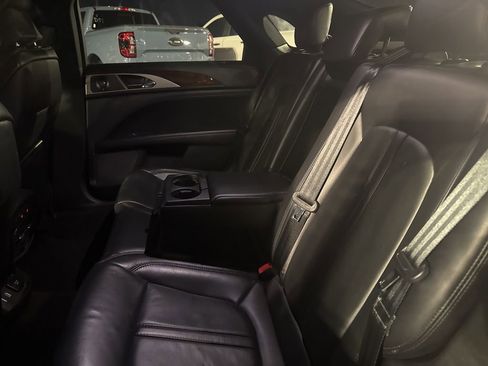 Used 2019 Lincoln MKZ Reserve w/ Reserve Plus Package image 11