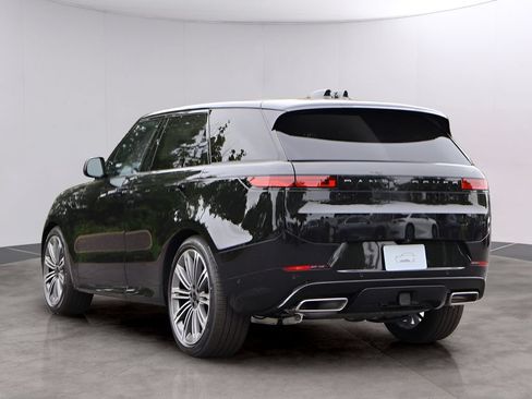 New 2026 Land Rover Range Rover Sport Dynamic SE AWD/4WD image 5