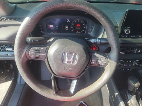Used 2023 Honda Accord EX image 8