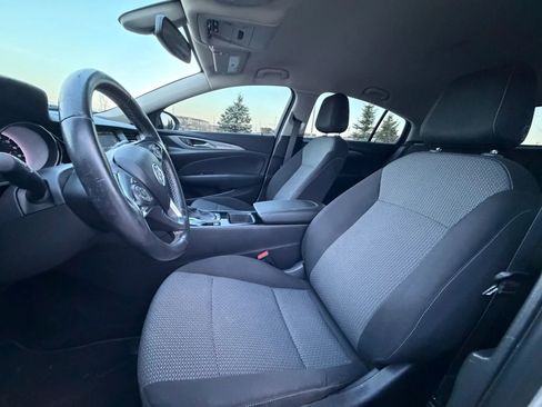 Used 2018 Buick Regal Preferred FWD image 14