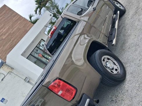 Used 2016 Chevrolet Colorado W/T RWD image 11