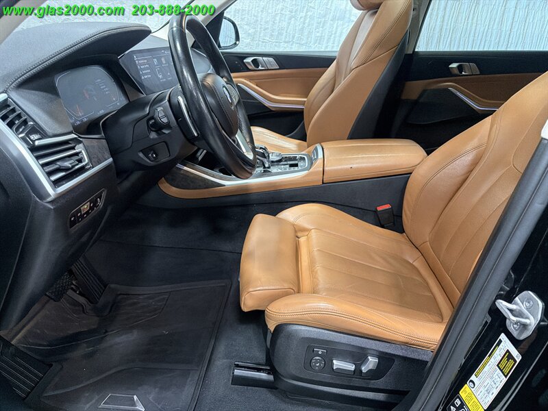 Used 2022 BMW X7 xDrive40i w/ Parking Assistance Package AWD/4WD image 23