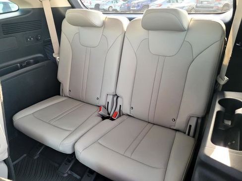 Used 2023 Kia Sorento SX Prestige w/ Panoramic Sunroof Package image 16