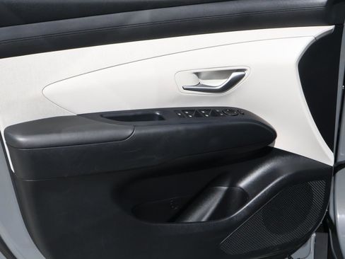 Used 2025 Hyundai Tucson SEL FWD image 16