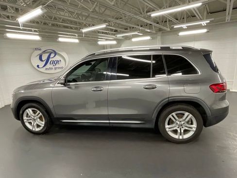 Used 2021 Mercedes-Benz GLB 250 4MATIC image 2