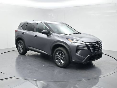 Used 2026 Nissan Rogue S FWD image 2